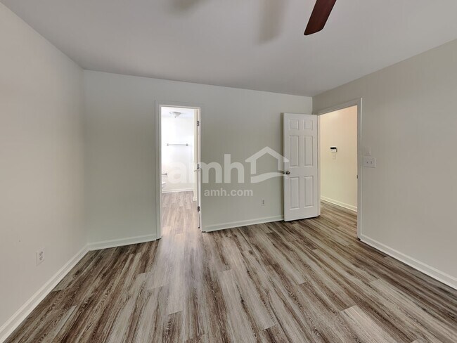 Building Photo - 5179 Centennial Creek View NW