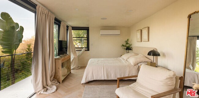 Building Photo - 3382 Scadlock Ln