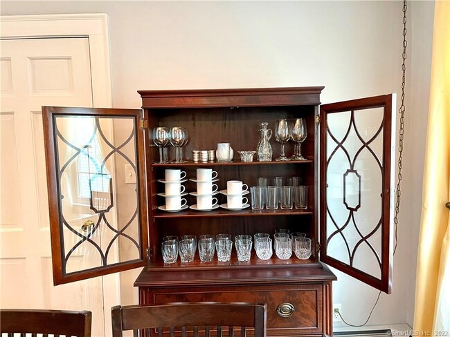 Building Photo - 43 Neck Rd