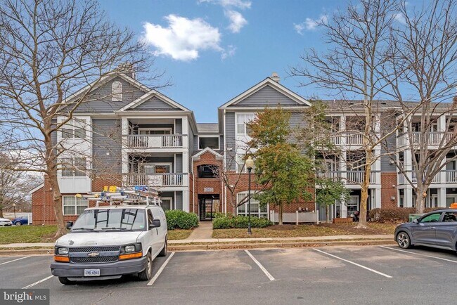 Building Photo - 20320 Beechwood Terrace