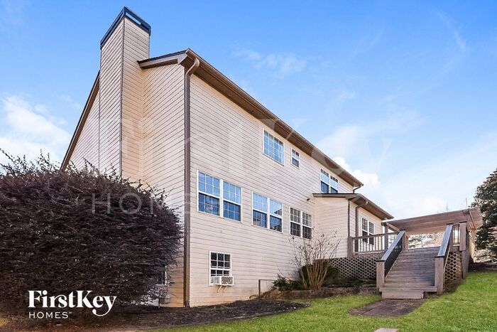 Building Photo - 6675 River Island Cir
