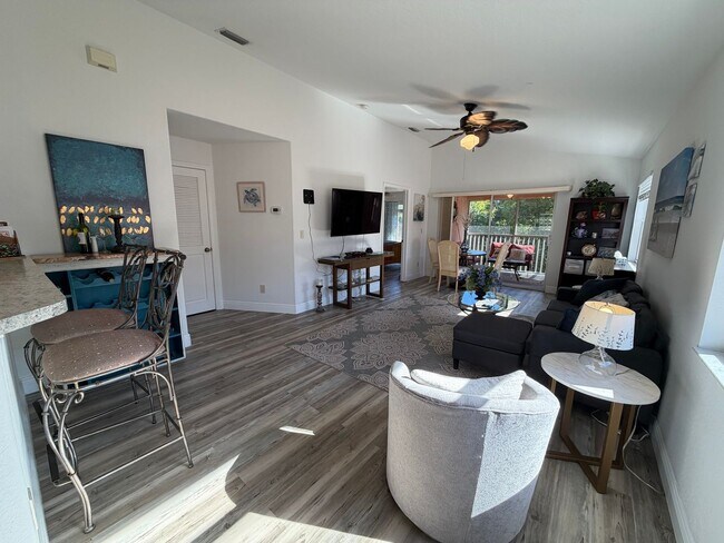 Building Photo - 26699 Little John Ct