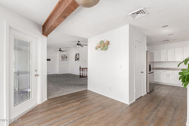 Building Photo - 15604 E Mustang Dr