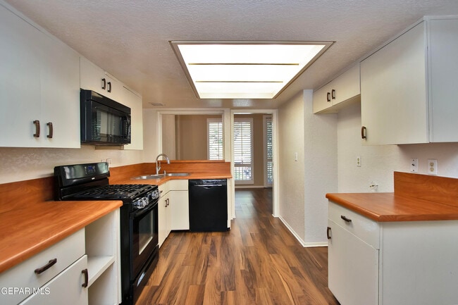 Building Photo - 5710 Mira Grande Dr