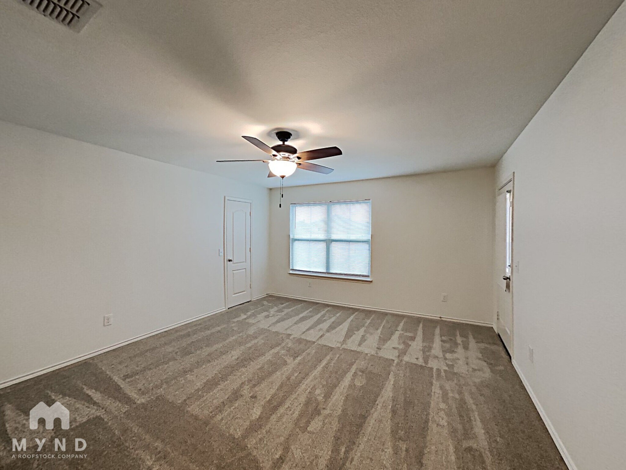 Building Photo - 440 Stonebrook Dr