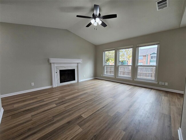 Building Photo - 1418 Hyridge Cir