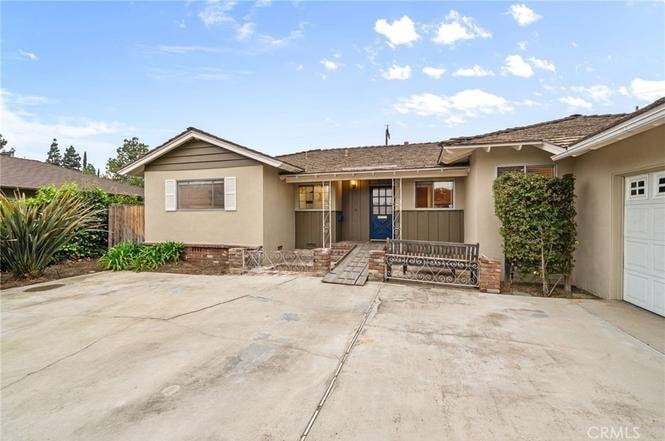 Building Photo - 549 California Dr