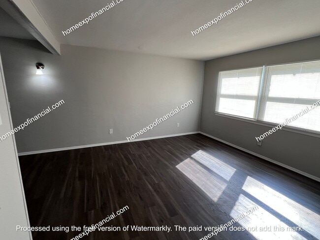 Building Photo - Nice Home For Rent - Duplex with private yard