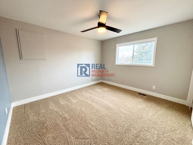 Building Photo - 7361 S Quince St