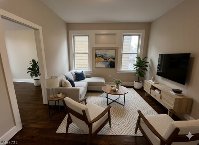 Building Photo - 44 Clifford St