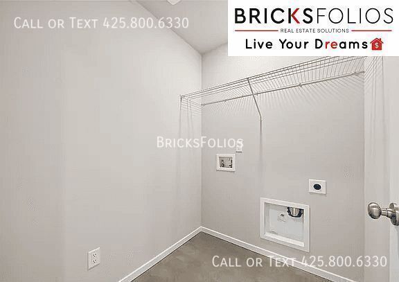 Building Photo - Experience Brand New Living in the Tehaleh...