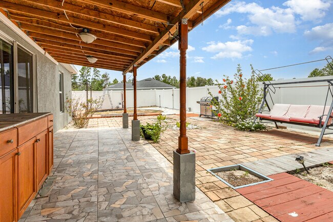 Building Photo - 139 Violet Ct
