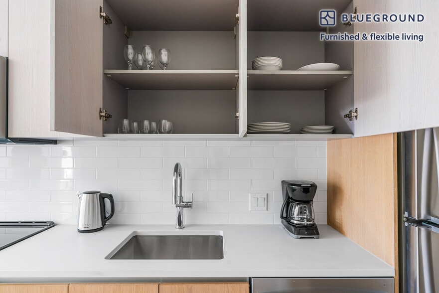 Building Photo - 1300 Yards Pl SE