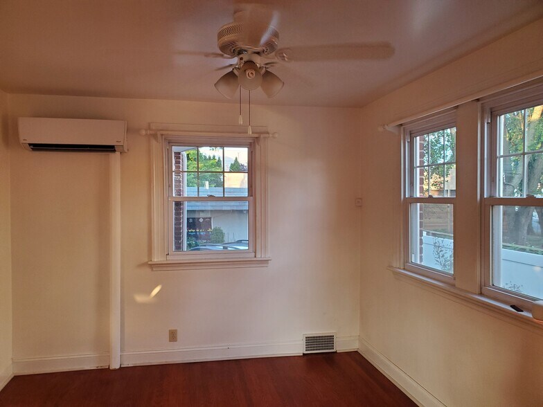 Building Photo - 2411 Patane Ave