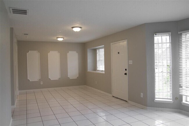 Building Photo - 3802 Willow Springs Ln