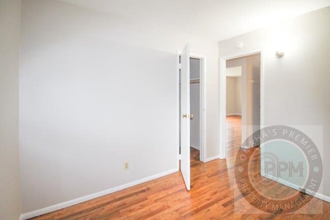 Building Photo - Spacious 2 Bedroom 1 Bathroom Unit in La V...