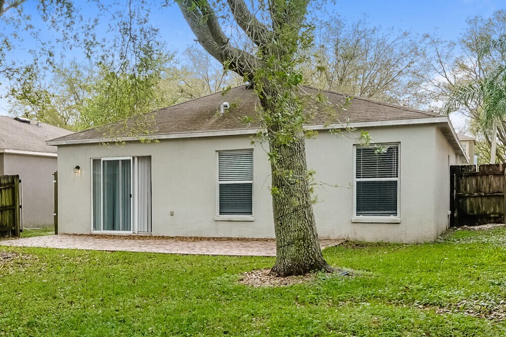 Building Photo - 405 Pine Pointe Ct