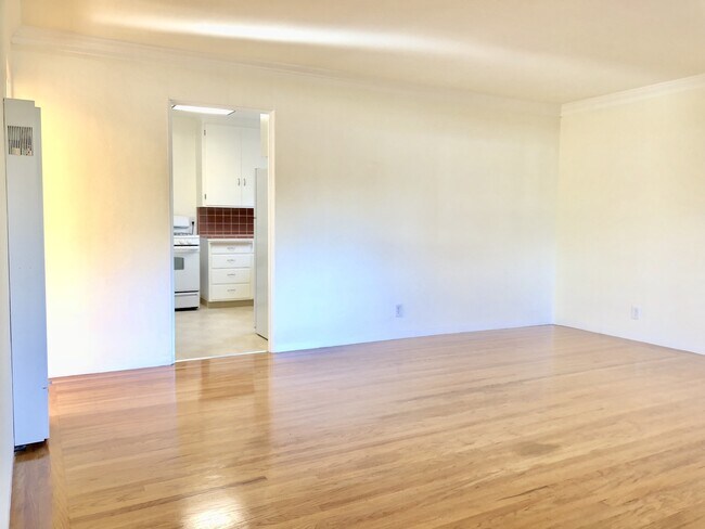 Building Photo - 945-947 15th Ave (LGC)