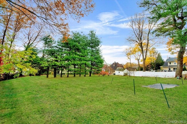 Building Photo - 169 Old Mamaroneck Rd