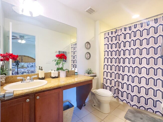 Building Photo - 3306 Calabria Ave