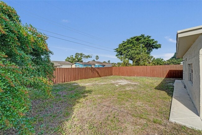 Building Photo - 1777 NW 34th Ave