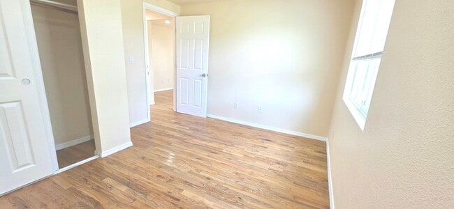 Building Photo - Lynnwood Bungalow 2BD/1BA $2295.00