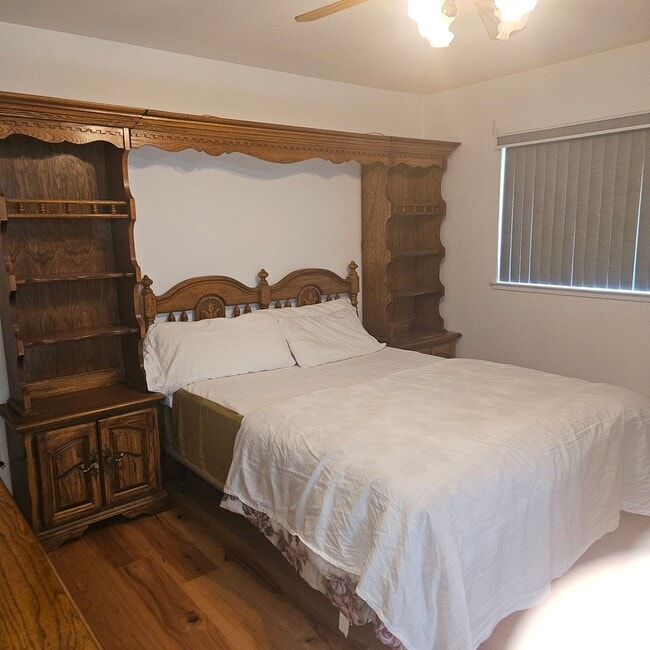 Building Photo - Spacious Open Floor Plan Close to Schools ...