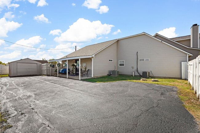 Building Photo - Adorable West Frisco Home Near Lake Lewisv...