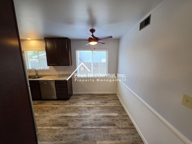 Building Photo - Very Nice 3bd/1.5ba House!