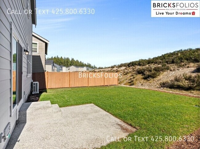 Building Photo - Move-in Ready! Home For Rent in Port Orcha...