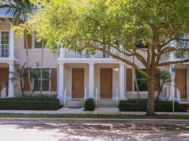 Primary Photo - 1562 Grande Cull Way