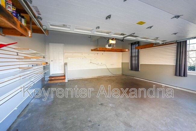 Building Photo - 13568 Heritage Farms Dr