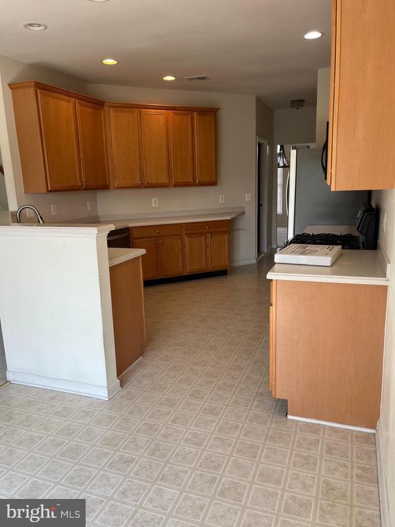 Building Photo - 22629 Upperville Heights Square