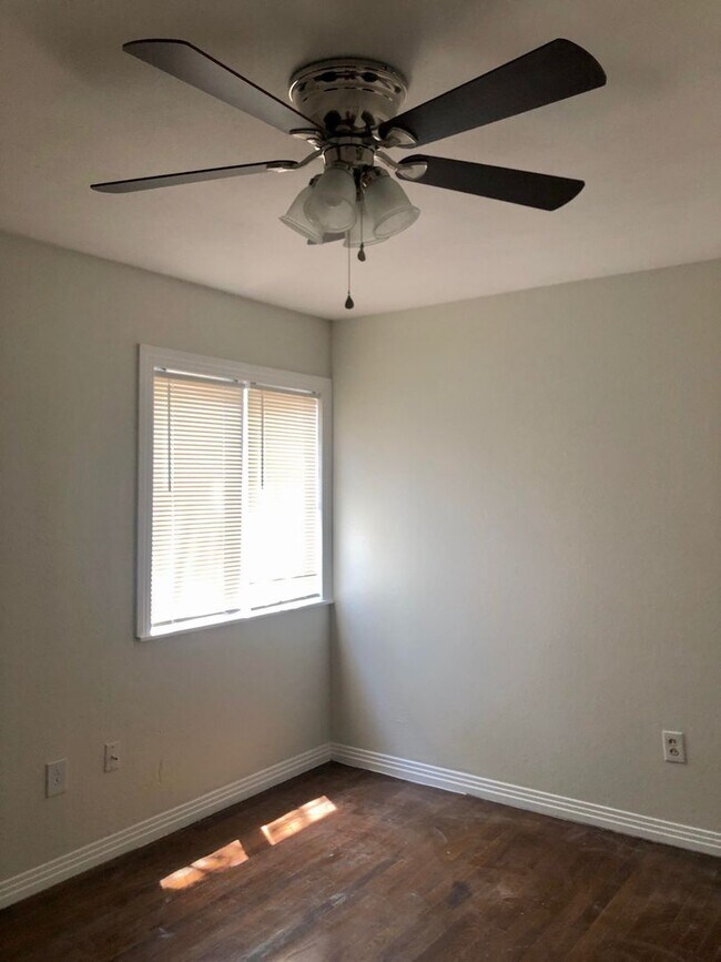 Building Photo - Pre leasing now for August 10th move in!