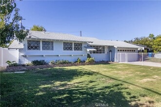 Building Photo - 11543 Swinton Ave