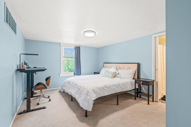 Building Photo - 2637 17th St