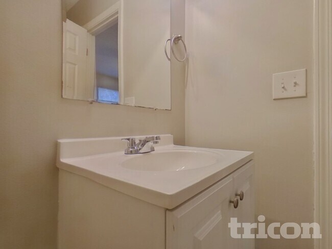 Building Photo - 109 Thornby Rd