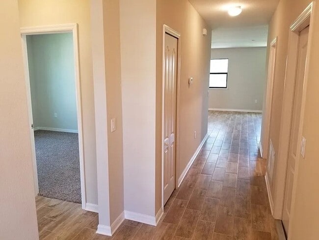 Building Photo - Beautiful 3 bedroom 2 bath home located in a quiet neighborhood