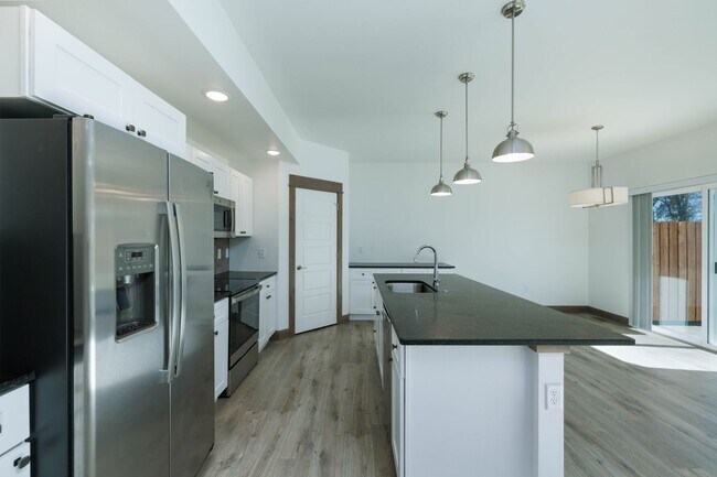 Building Photo - 91 Whiskey Way