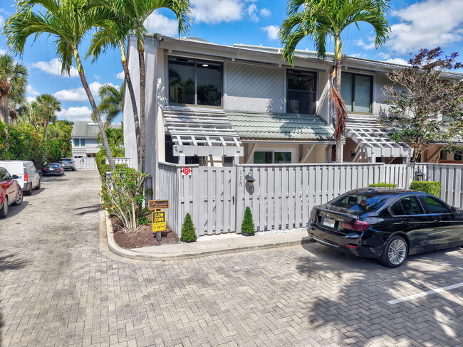 Building Photo - 3543 S Ocean Blvd