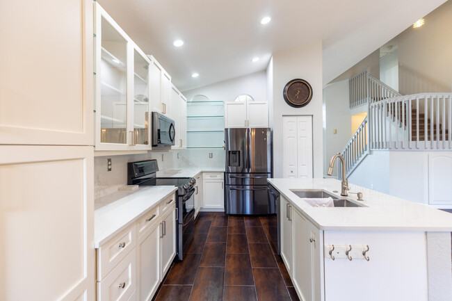 Building Photo - 7722 Brunson Cir