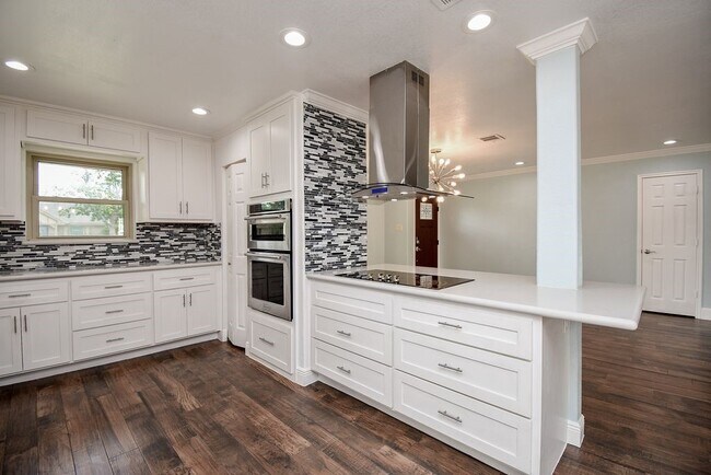 Building Photo - 21338 Park Villa Dr