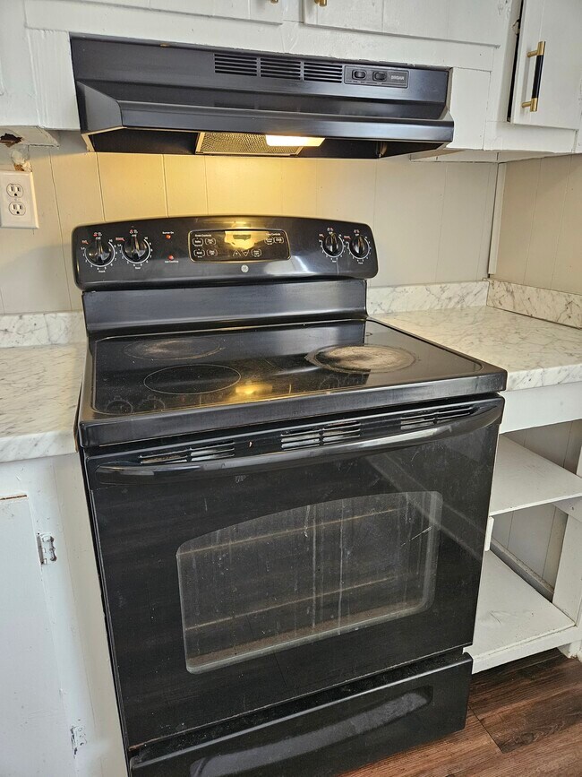 Building Photo - 102 Kay St