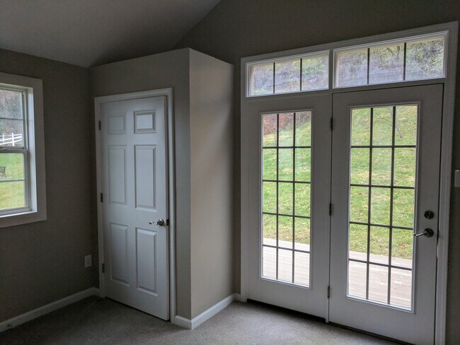 Building Photo - *******2-bed/1-bath COMPLETELY RENOVATED HOME FOR RENT in Bridgeville!*****