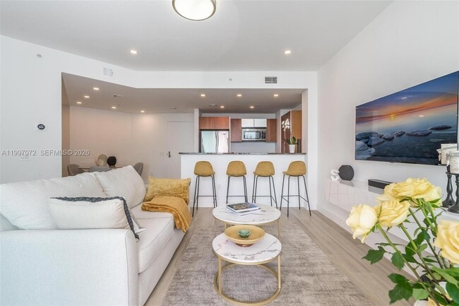 Building Photo - 300 S Biscayne Blvd