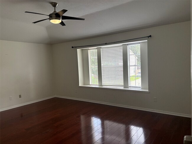Building Photo - 18385 Ten Oaks Ct
