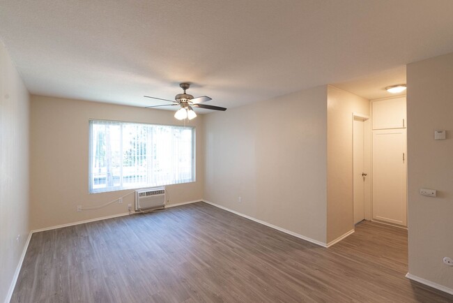 Interior Photo - 8112 - Applewood Apartments