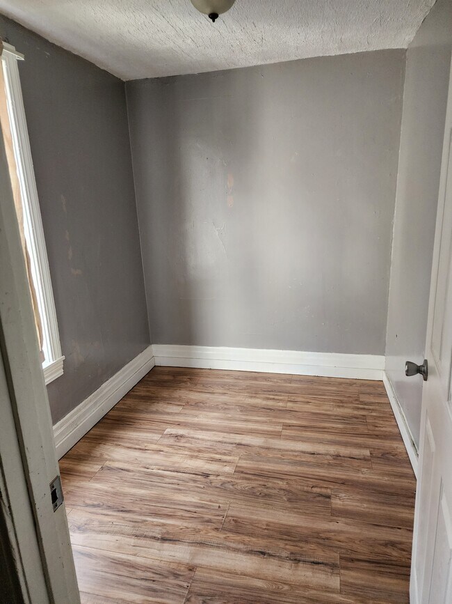 Bedroom 3 - 1324 S Pittsburgh St