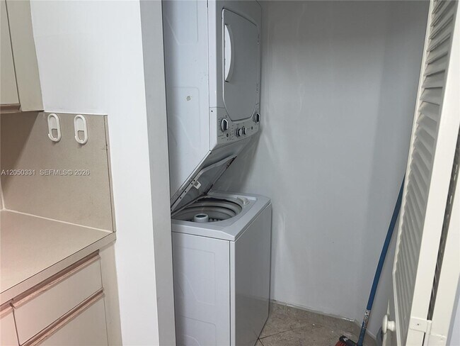 Building Photo - 8816 Collins Ave
