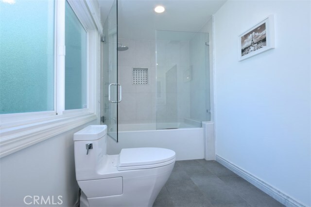 Building Photo - 15128 Valley Vista Blvd